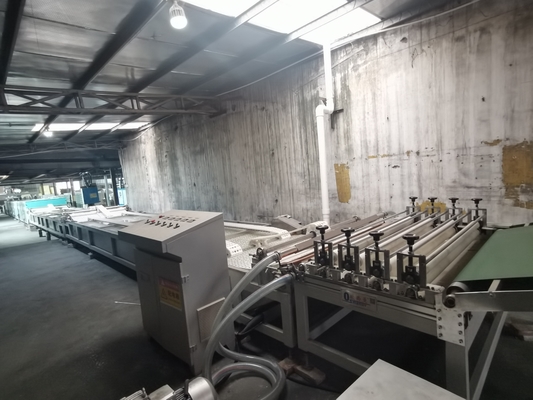 High Automation UV Coating Machine met hoge betrouwbaarheid coating technologie