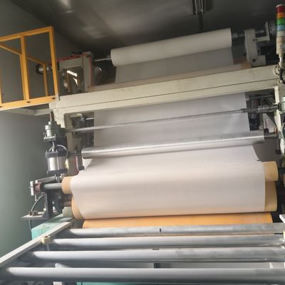 Automatische embossingpersmachine met aanpasbaar rollenpatroon, maximale embossingbreedte van 600 mm en maximale lineaire druk van 20 kN/m