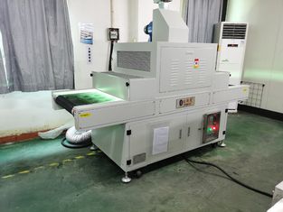 Eenvoudige UV-hardingsmachine met 2 Amerikaanse WQP 3 KW kwiklampen