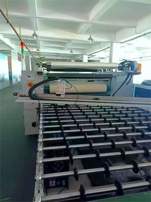 UV embossing en overdracht coating machine sleutel tot levendig drukken