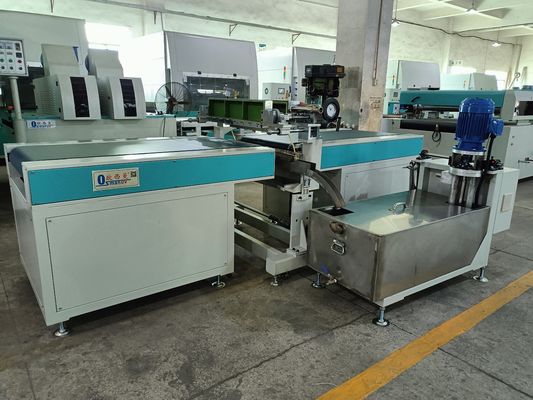 Meubelplaat PVC vloercoating Costistent coating Performance Curtain coating Machine