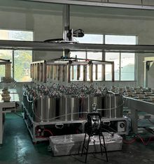 Lange levensduur High Speed Robots Assembly Pulp Molding Coating Machine 24 Station Voor Pulp Molded Product