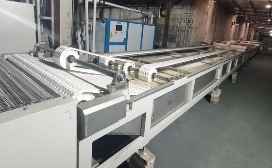 Betrouwbare prestaties Precision Engineering Flooring Coating And Annealing Line Voor PVC WPC LVT