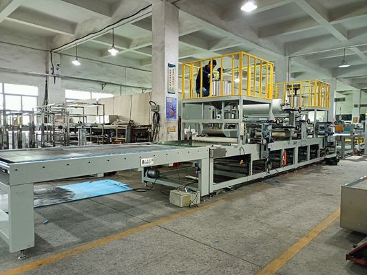 Innovatief ontwerp energiezuinige werking schroot coating line Extruded board