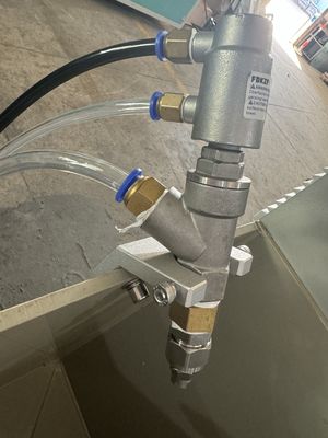 Compacte laboratoriumspincoater met twee stations voor de ontwikkeling van prototypes van pulpvormen