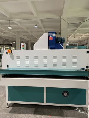 Hoogglans Afwerking Dubbele Lamp UV Uithardingsmachine voor Houtmeubelplaten Schilderlijn - Aanpasbare Breedte