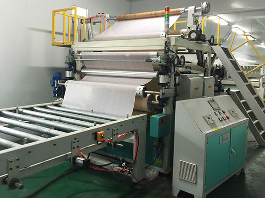 Automatische embossingpersmachine met aanpasbaar rollenpatroon, maximale embossingbreedte van 600 mm en maximale lineaire druk van 20 kN/m