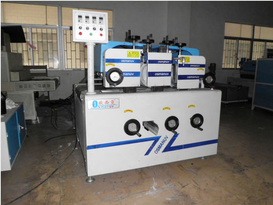 ISO9001 1320mm Breedte Plastic Metaal Drie de Machine van de Broodjesdeklaag