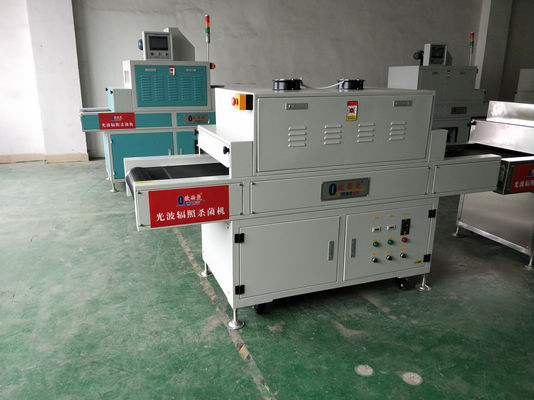 Efficiënte 10 m/Min 2KW Mesh Riem Uv Bestraling Machine Computer Wit Voor Voedsel Doos of Kleding of Board