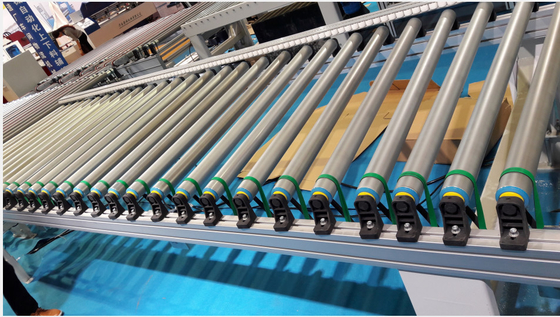 Efficiënt automatisch continu transportsystem met PLC-besturing