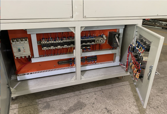 300 mm effectieve lengte UV-hardmachine met harding en 380V 50HZ voedingsspanning