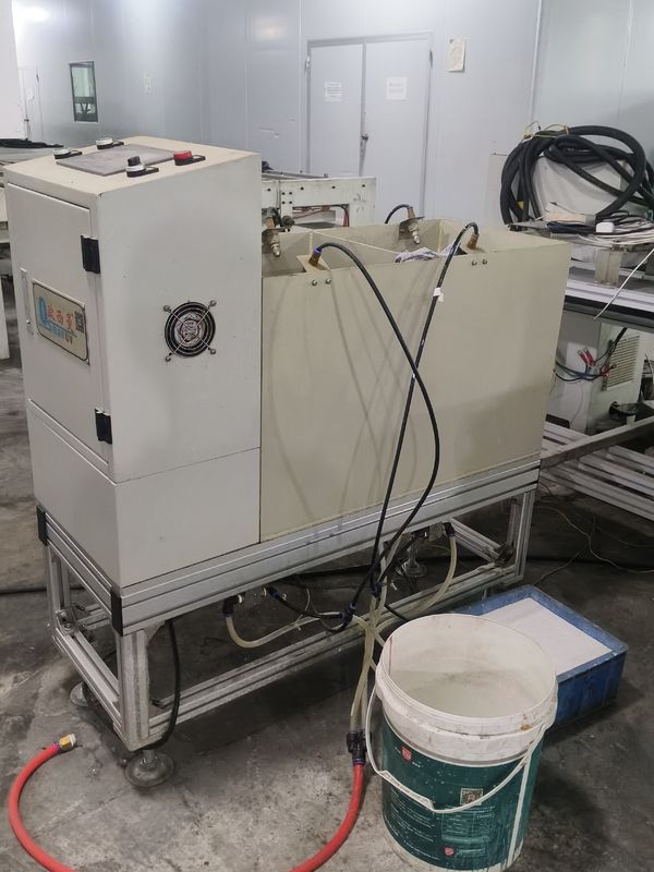 Versatile Spin Coater Pulp Molding voor voedselverpakkingen Olie en lekkagebestendige UV-coating machine
