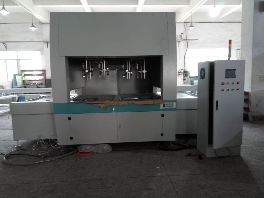 0-1000 mm Spray Height Spray Coating Machine voor aangepaste afmetingen en 0-3m/min coating speed