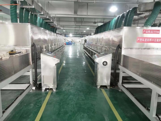 17530 mm × 1600 mm × 1100 mm vacuüm microgolfdroger voor nauwkeurige temperatuurregeling bij 80 °C