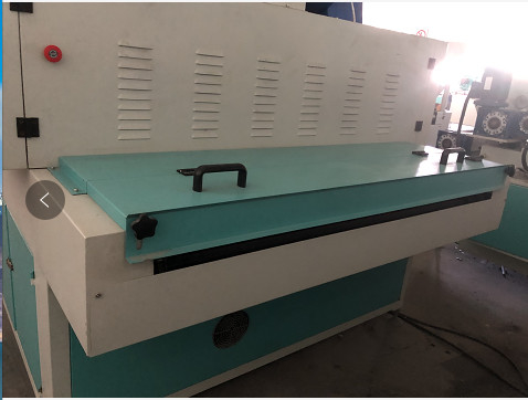 10m Min Uv Roller Coating Machine, Met een laag bedekkende van 3KW Uv en Genezende Machine